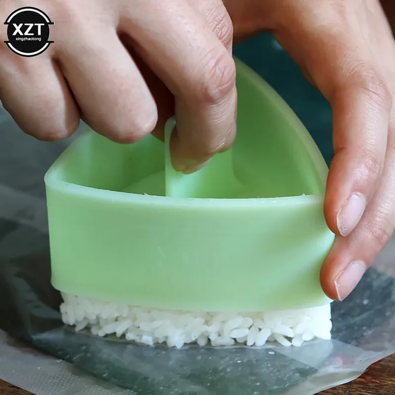 Creativ New DIY Sushi Mold Onigiri Rice Ball Food Press Triangular Sushi Maker Mold Sushi Kit Japanese Kitchen Bento Accessories