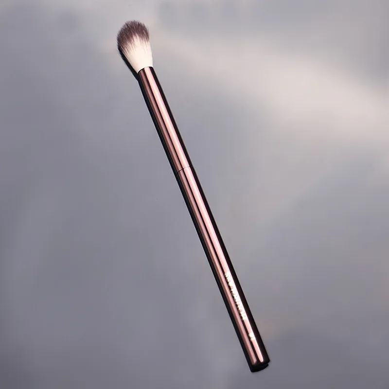 1 piece #14 Eyeshadow Makeup brushes Eye shadow contour Make up brush Highlight Crease Professional Cosmetic tool metal handle — image 4