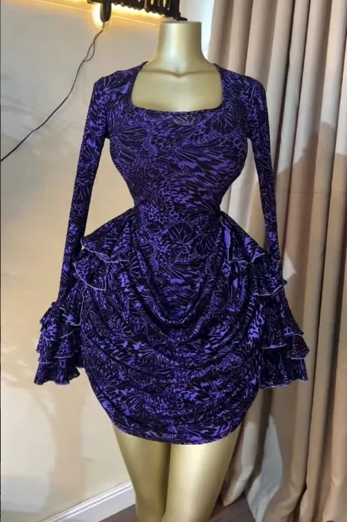 CM.YAYA Damen-Kleid mit Batikdruck, kaskadierende Rüschen, Glocke, lange Ärmel, figurbetont, gerafft, drapiert, V-Ausschnitt, Urlaub, Strand, Urlaubskleider — image 12