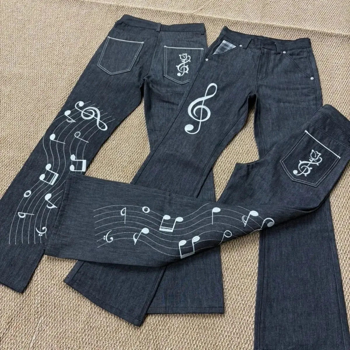 Note Rose Embroidered Original Color Jeans Unisex 1021M Version Slightly Flared HighStreet Wear Straight Jeans Stacked Pants Men