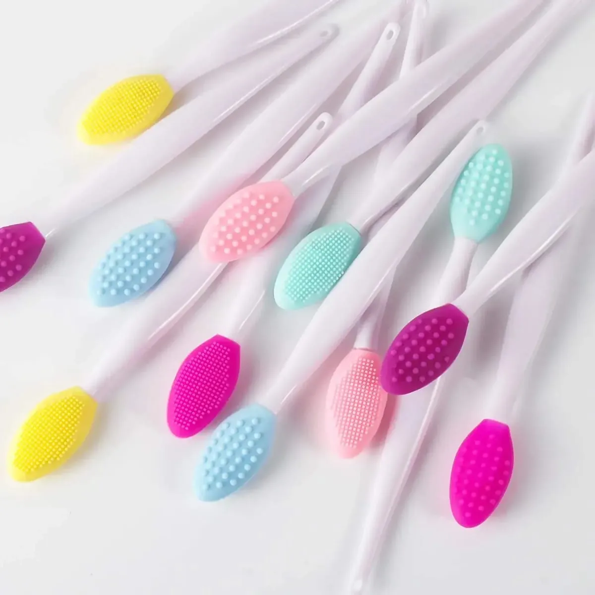 ขายส่ง 4 ชิ้นใหม่แฟชั่นการออกแบบจมูกสองด้านเครื่องมือซิลิโคน Lip Scrub Exfoliator แปรงแปรงแต่งหน้าชุดแปรงแต่งหน้า