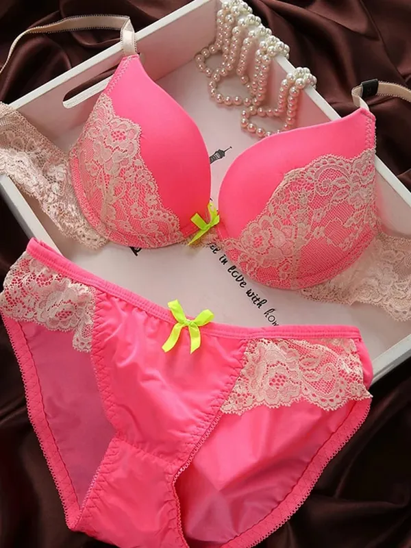 Undertøj Mærke Undertøj Kvinder BH'er B C skål Lingeri sæt med trusse Sexet Lingeri Blonde Broderi BH sæt Bowknot BH'er