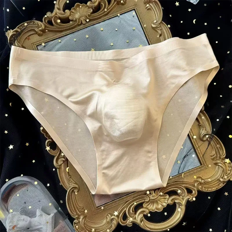 Men Is Silk Trosor Ultratunna Seamless Sexiga Trosor Snabbtorkande U Bulge Pouch Andas Underkläder Lyx Glansiga kalsonger