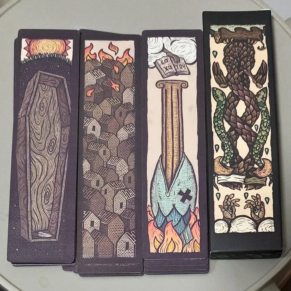 Dvojité reliéfní temný surrealismus Pillars Deck Travis Lawrence 4*16cm - 36 ks Surrealistický okultní symbolismus Ilustrační karty — image 5