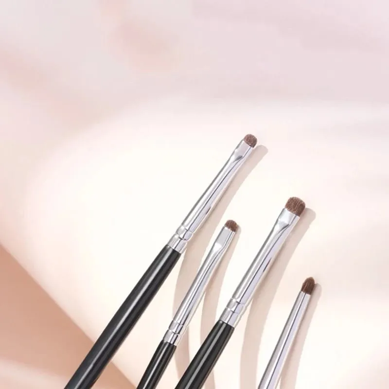 Eyeliner Smudge Brush Precision Smudge Makeup Brush Horse Hair Eyeshadow Smudge Brush Small Smoky Liner Makeup Brushes — image 3