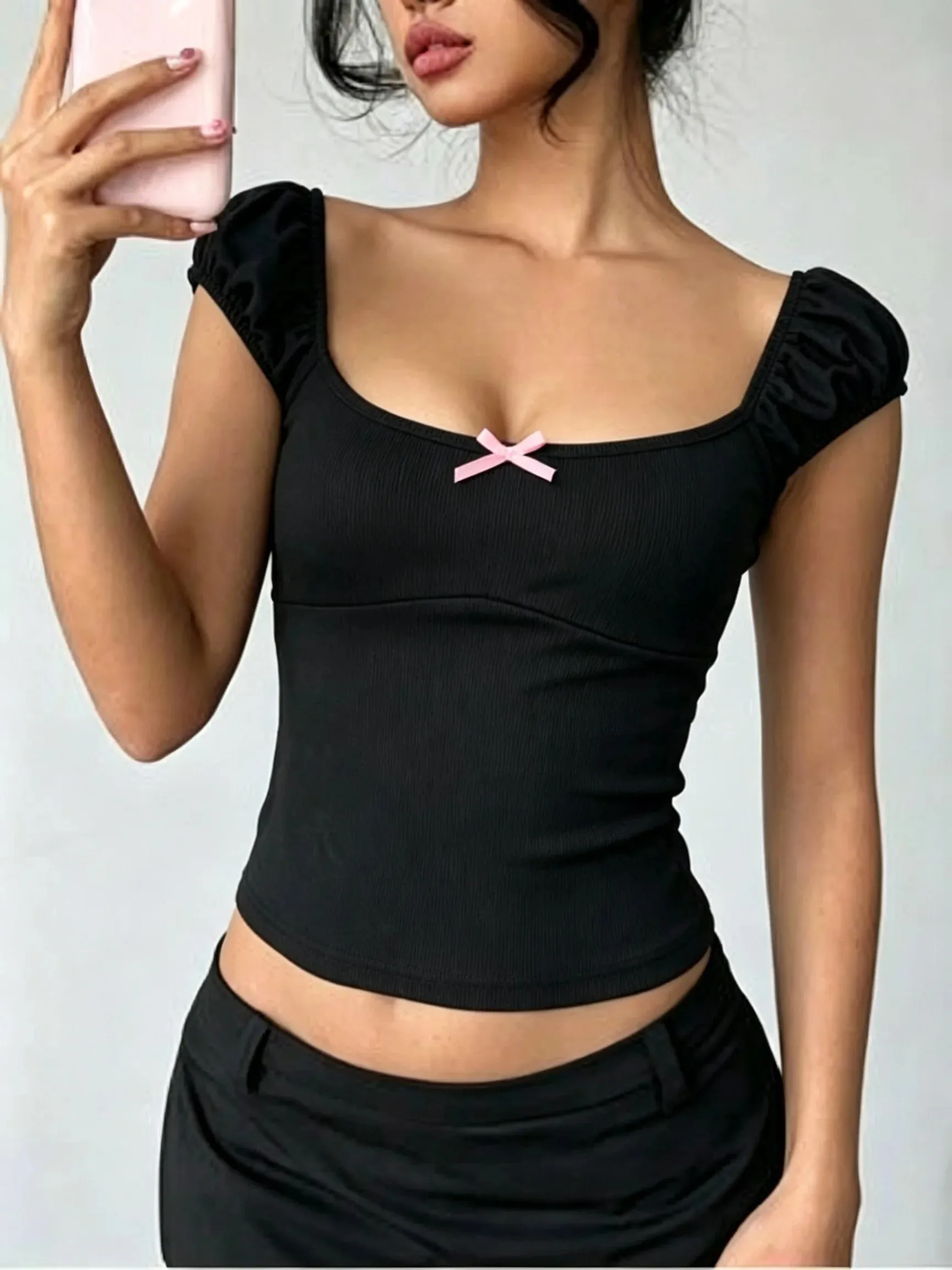 Fitted Short-Sleeved V-Neck T-Shirt for Women with Puff Sleeves And Bow Chest Decoration Hot Girl Style Top for Casual Wear — image 2