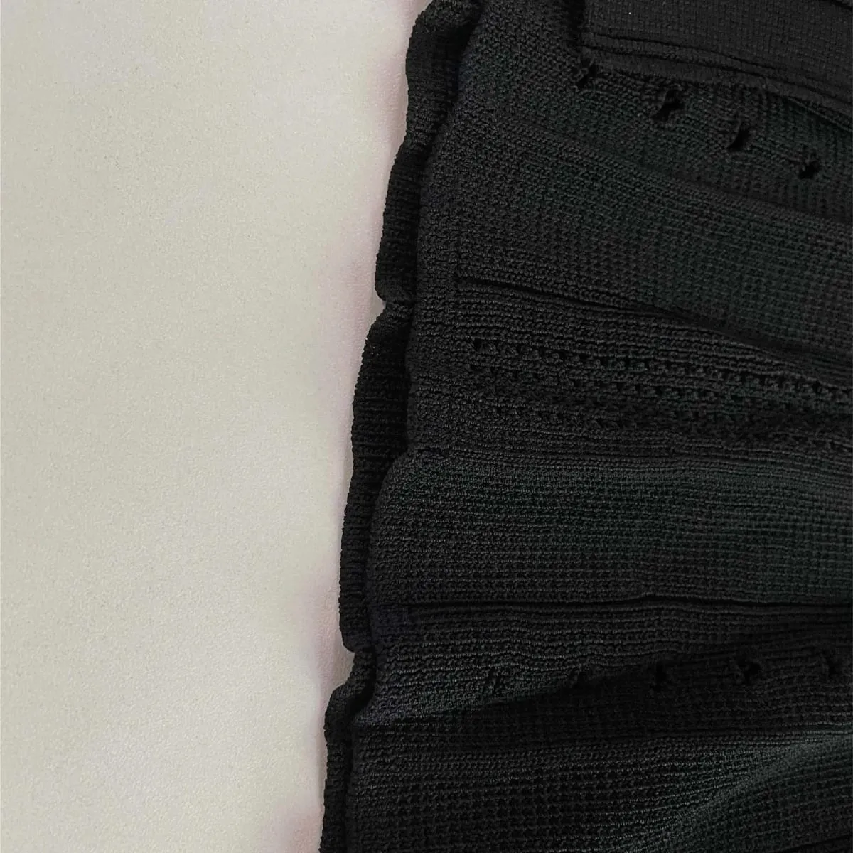 Summer Spring New French Elegant Fragrance High-end Slimming Knitted Mermaid Dress Hollow Slimming Fish Tail Knit Dress — image 6