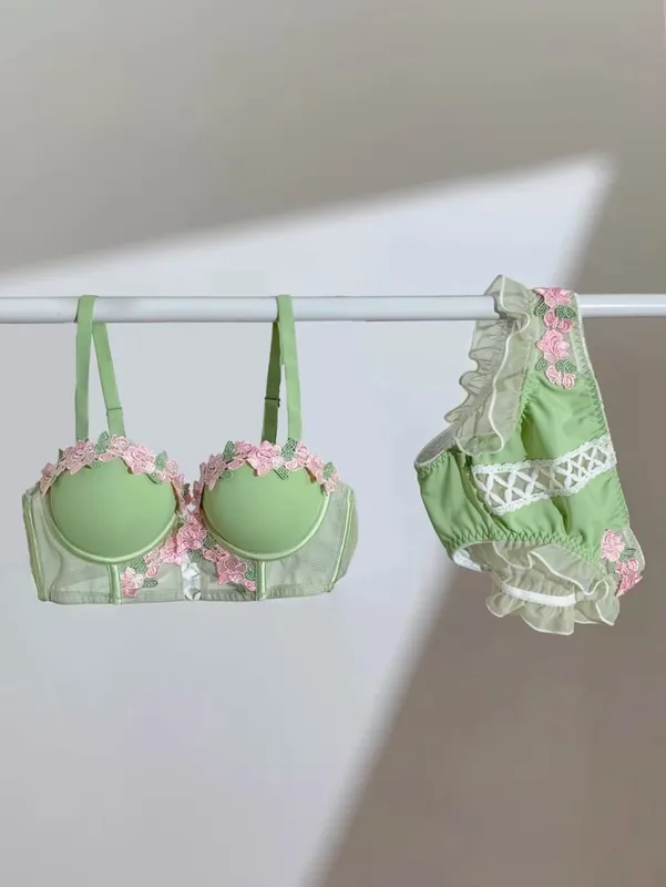 Tushy Viral Cute Bralette Wireless Summer Bra for Teens Anti Sagging Small Chest No Underwire Kawaii Style Lingerie Set — image 11