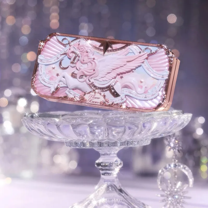 Flower Knows Knight Unicorn Treasure Chest Set Luxury Makeup Gift Set Satin Blush Palette Glazed Lipstick Beauty Collection — image 3