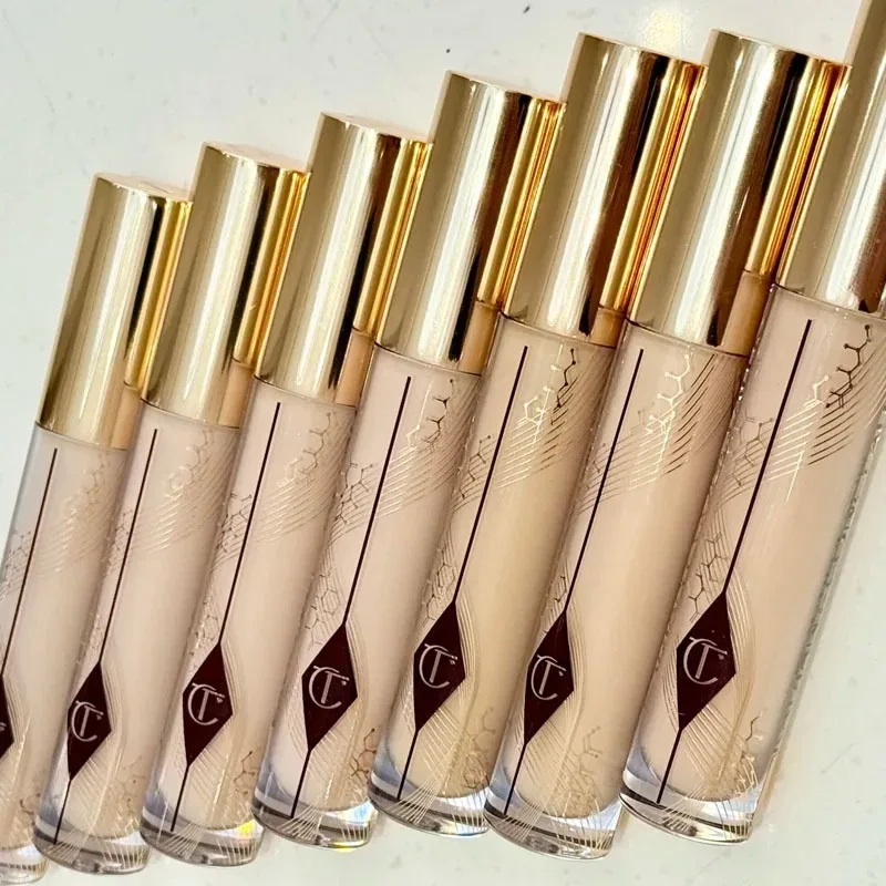 Charlotte Tilbury Softening Essence Concealer Honey Brightening in The Face Covering Spots Covering Dark Circles Under The Eyes — image 4