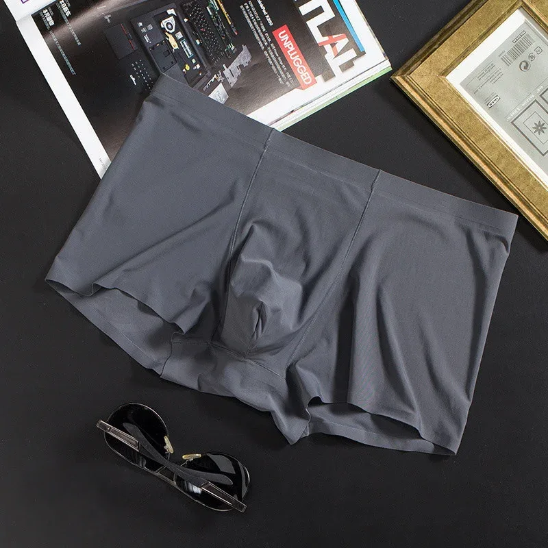 Seamless Ice Silk Underwear Men's Ultra-thin Boxer Shorts One-piece Mid-waist Summer Panties Trunk