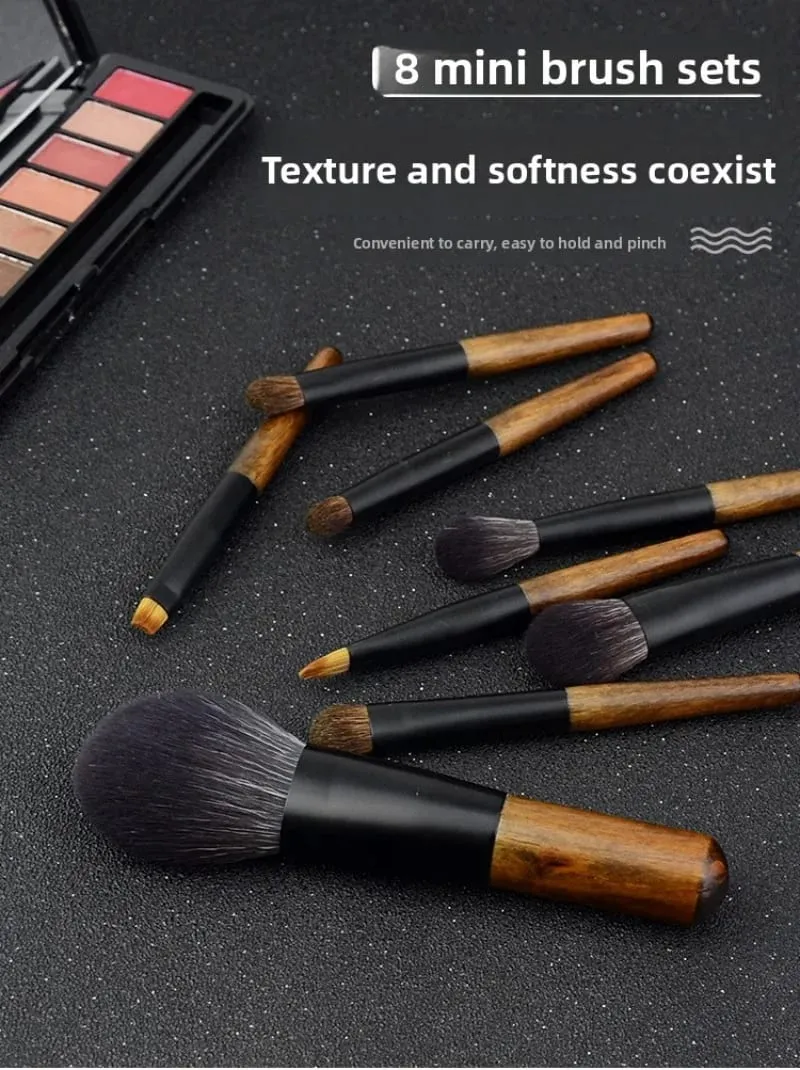 8st Mini Travel Makeup Borste Set med påse Trähandtag Kosmetisk borste för ansiktspulver Blush Highlighter Concealer Ögonskugga — image 6