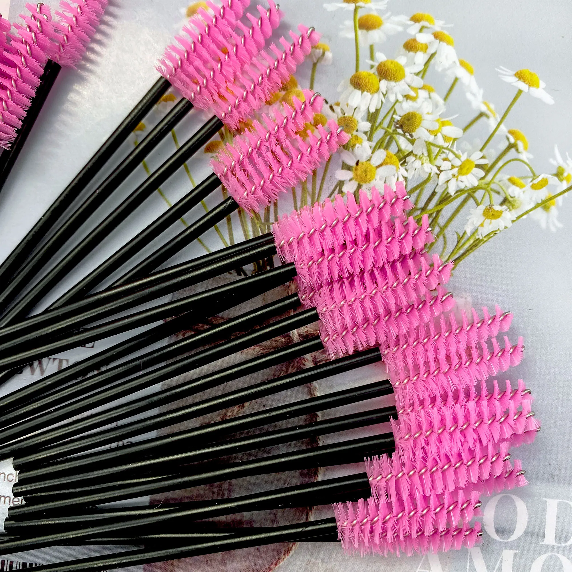500pcs Mascara Wands Disposable Eyebrow Eyelash Brushes Eyelash Spoolies Applicator for Eyelash Extension Makeup Tool — image 5