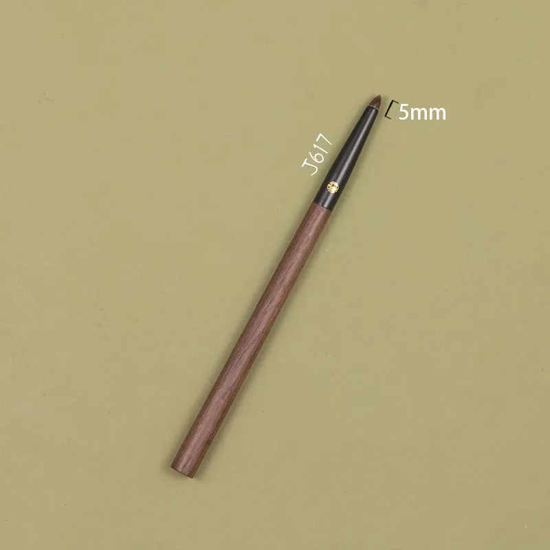 Professional Handmade Makeup Brushes 1PC Washed Horse Hair Pencil Eye Shadow Blending Brush Walnut Handle Make Up Brush