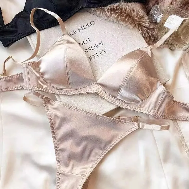 2025 French Triangle Cup Bra Comfortable Underwired Small Chest Sexy Top Support Anti-Sag lingeries sexy hot Thin Glossy Bra — image 2