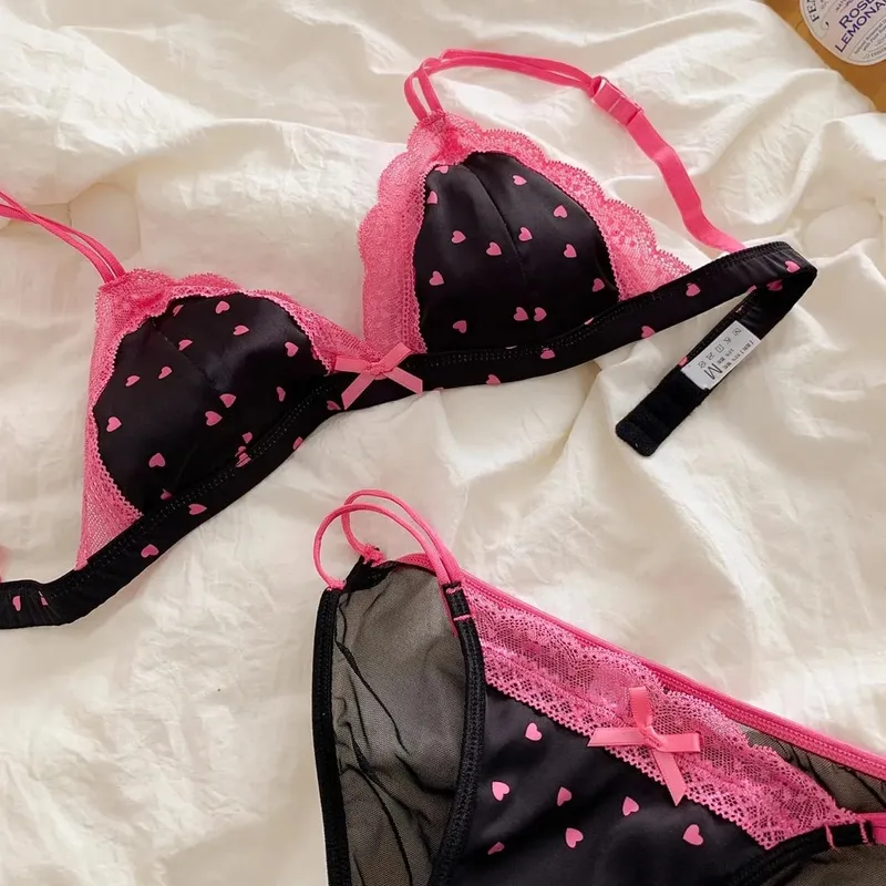 Sexy Lace Bra Set Sweet Triangle Cup Satin French Lace Small Breasts Gathered Underwear Without Steel Ring Thin Section Bra