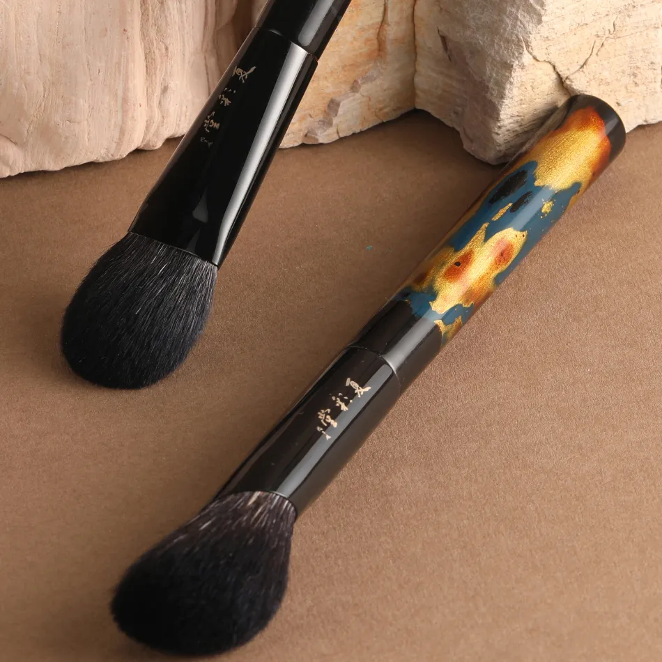 Professional Handmade Make Up Brush 1PC Blush Contour Brush Soft Silver Fox Goat Hair Luxury Raw Lacquer Handle Makeup Brushes — image 4