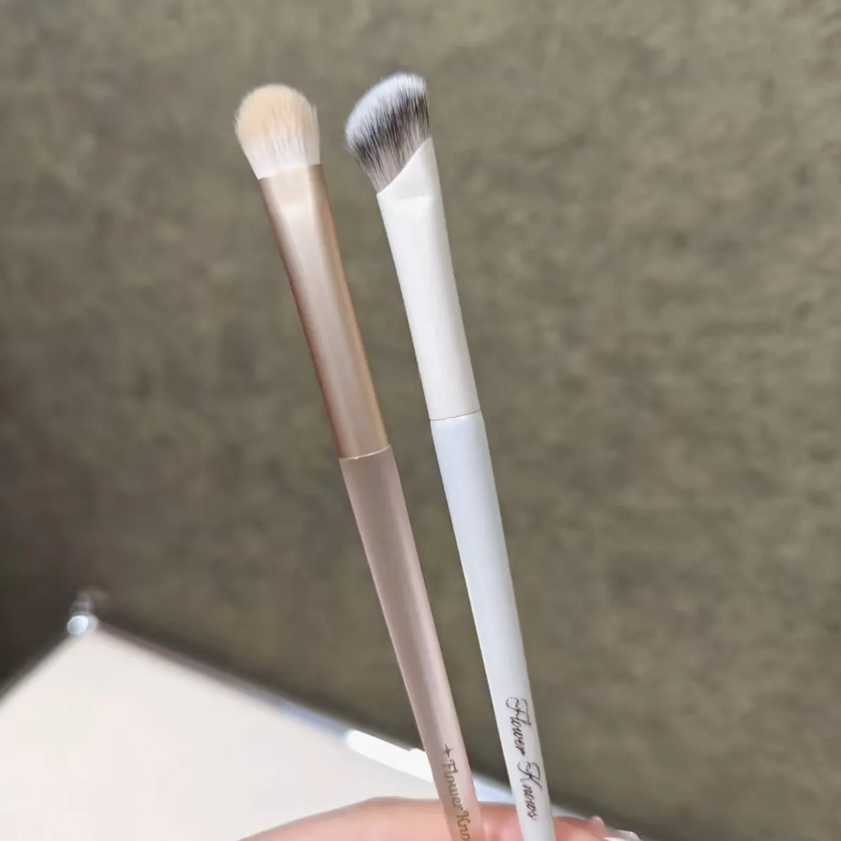 Flower Knows Flat Tip Eyeshadow Brush Makeup Brushes Eyes Make Up Tools — image 2