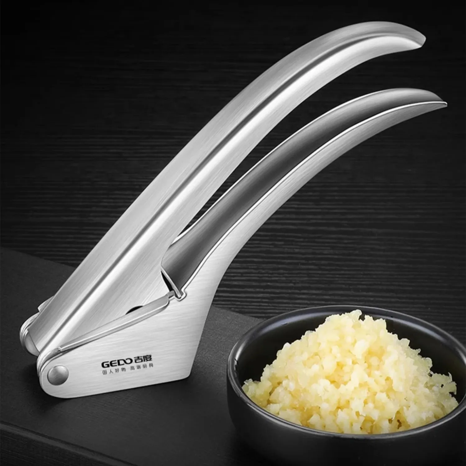 Ultra Thick Pure 304 Stainless Steel Kitchen Garlic Press LFGB Certificated Garlic Masher Durable Ginger Grinder for Barbecue — image 1