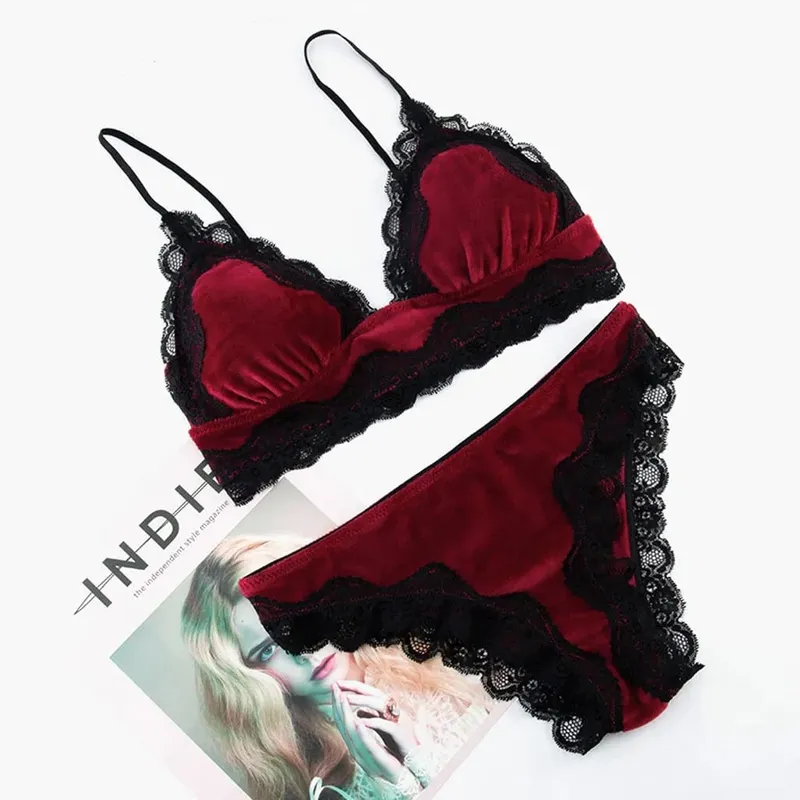 Solid Comfy Velvet Lingeries For Women Floral Lace Gathered Bras And Thong Set 2pcs Seductive Lingerie Sexy Sleepwear Pajama Set