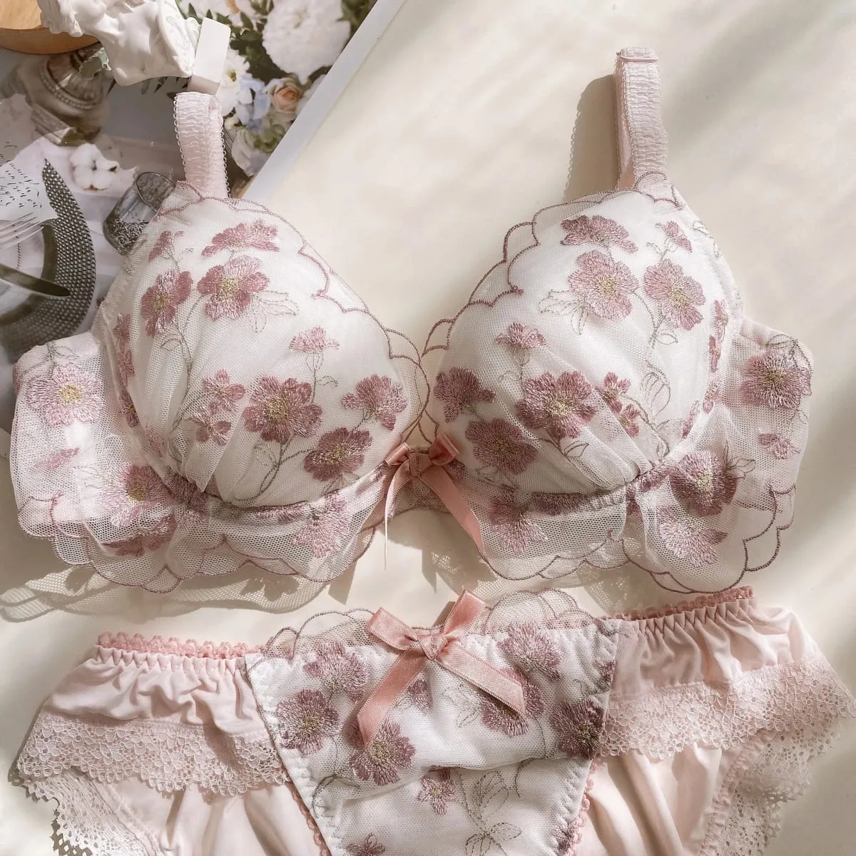 Fairy thin section lingerie women large size embroidery lace bra set low chicken heart gathered ladies underwear bra — image 3