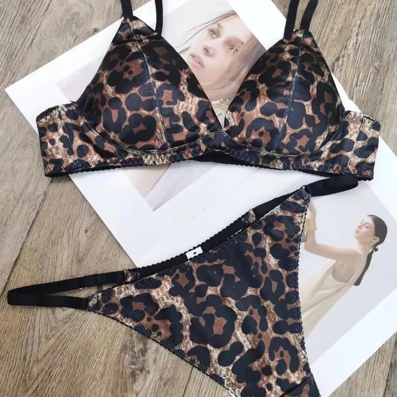 Triangle Cup Thin Lined Smooth Satin Bra and Tongs Sets Underwear Leopard Wireless Seamless Sexy Lingerie Women Intimates