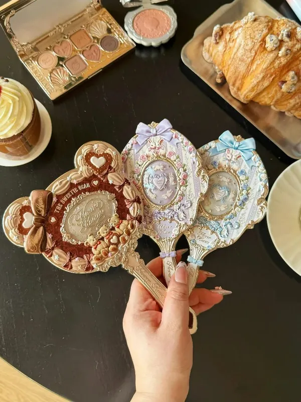 Flower Knows Handheld Makeup Mirror Air Cushion Comb All Series Relief Pattern Limited Color Makeup Tool Kit — image 2