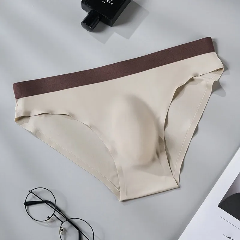 섹시한 남자 팬티 원활한 얼음 실크 울트라 얇은 팬티 빠른 건조 통기성 속옷 3D 벌지 주머니 속옷 Cueca Homme