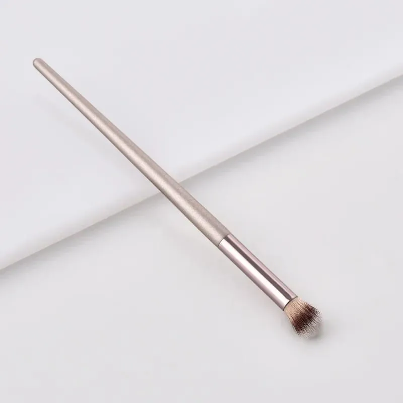 Champagne Colored Makeup Brushes Eye Shadow Eye Dark Circle Concealer Blending Cosmetic Brush Soft Brush for Women Makeup Tools — image 3