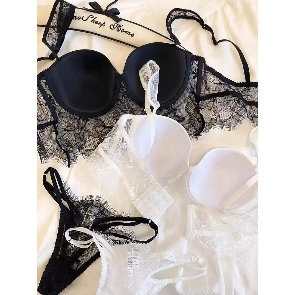 セクシーな Summer Thin Cup Lace Lingerie Set Soft Underwire Deep U‑Back Push‑Up Bra Matching Underwear Breathable Daily Intimates