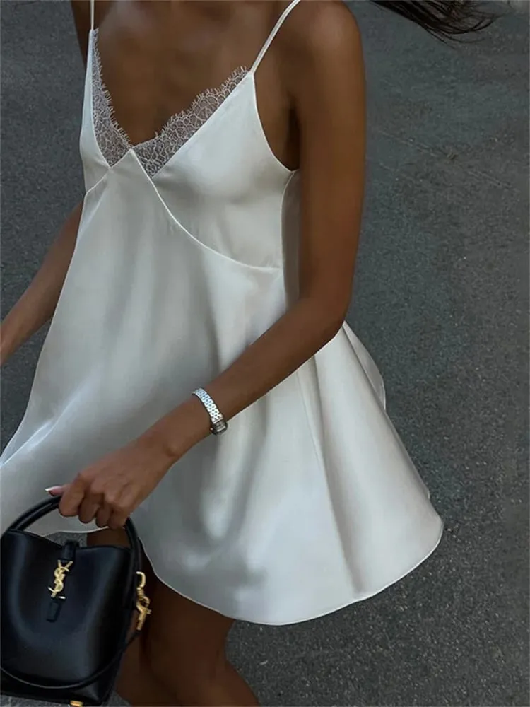 Tossy V-Neck Lace Backless Mini Dress For Women Slim White Patchwork Spaghetti Fashion Dress Summer Sexy Female Halter Dresses — image 3