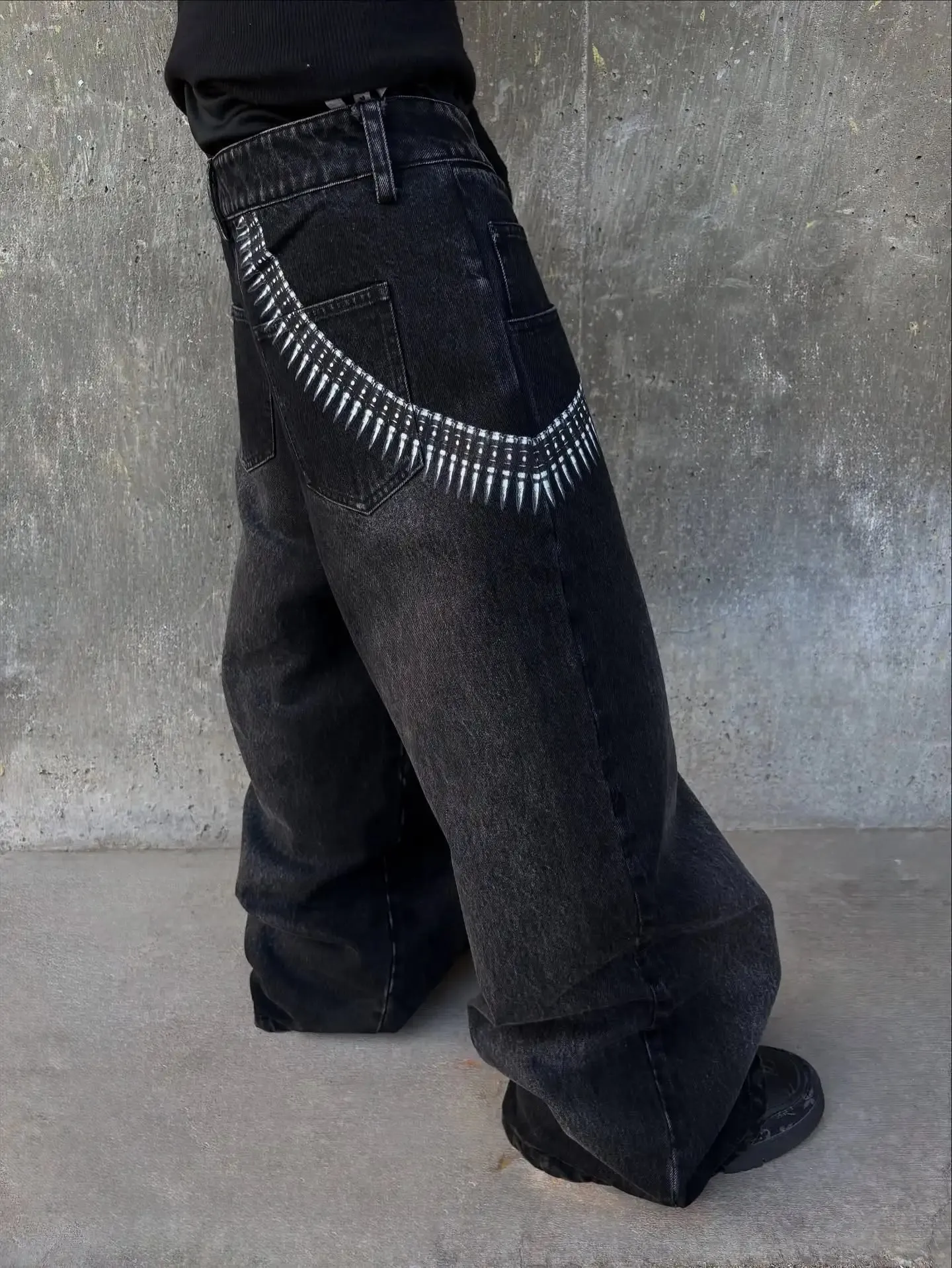 Y2K Baggy Tactical Jeans Men Punk Bullet Chain Print Washed Jean Retro High Street Jeans Hip Hop Men Casual Wide Leg Denim Pants — image 3