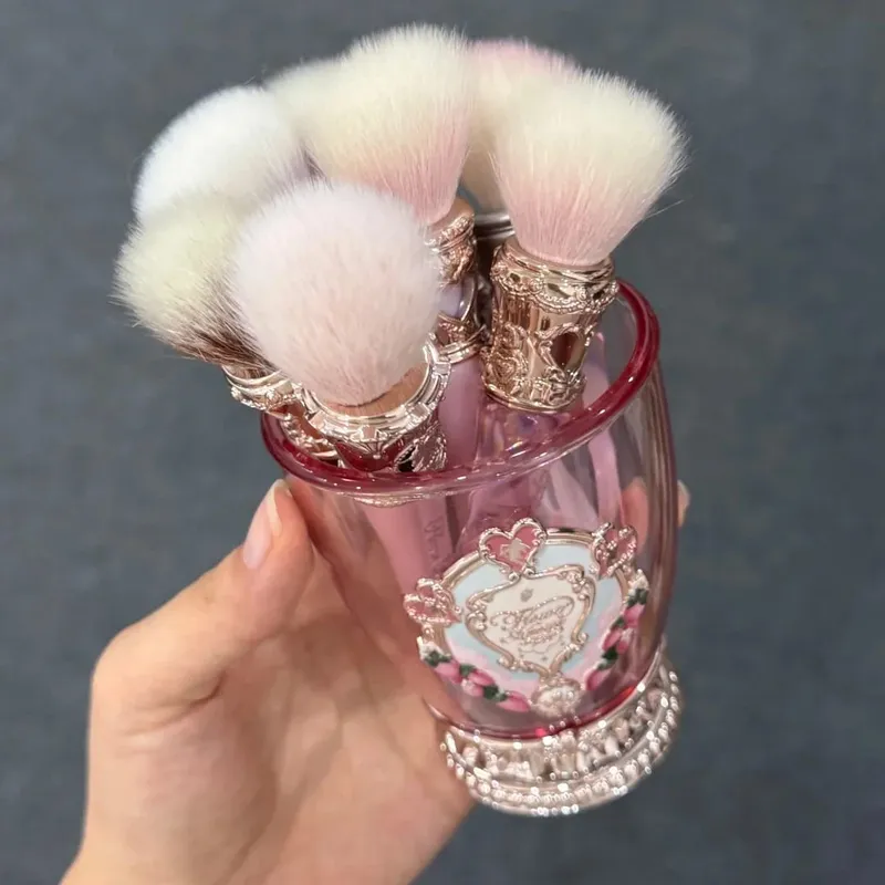 Flower Knows Makeup Brush Set 2pcs Swan Ballet Sweetie Bear Knight Unicorn Blush Brush Soft Synthetic Hair Cute Makeup Tools