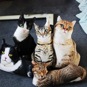 Almohada de gato de peluche realista de 