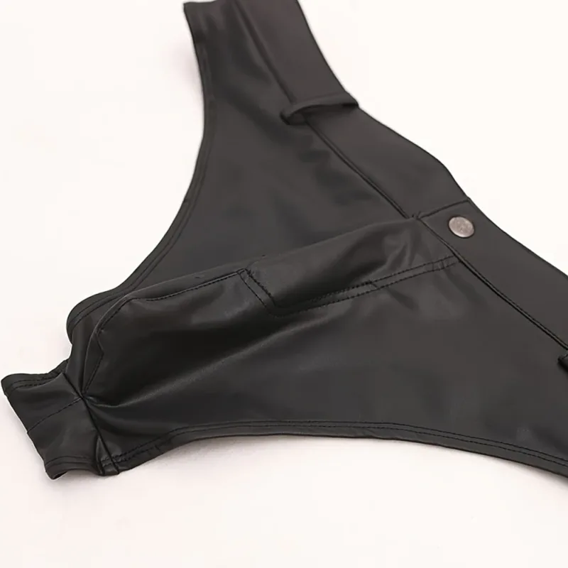 Pantaloncini da uomo in ecopelle perizoma con bottoni a T cavallo a vita bassa Lingerie molto calda Sissy G-String T-Back Intimo breve Abbigliamento da uomo