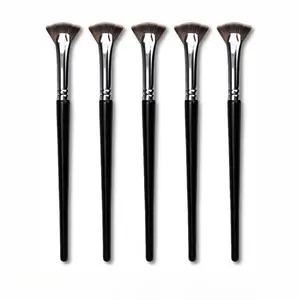 Ny vifteformet øjenvippebørste Blød, der ikke falder Professionel skønhed øjenvippe makeup børster Mascara Highlighter Powder Smudge Tool