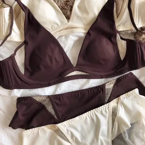 Francia szexi mély V Push Up melltartó szett, női ultravékony, varrat nélküli fehérnemű, kiváló minőségű, kényelmes Bralette hollow intim fehérnemű