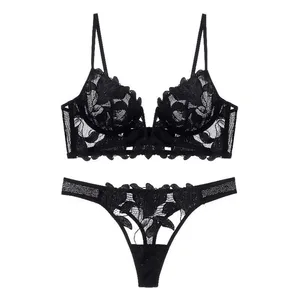 Frauen Rot Floral Spitze Dessous Set She