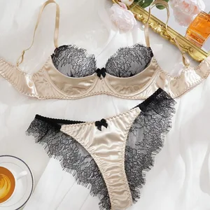 새틴 패브릭 속눈썹 레이스 패치 워크 울트라 얇은 Unlined 브래지어는 Underwire 섹시한 란제리 여성 브래지어와 속옷을 설정합니다