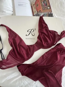 ブラジャーメッシュ快適なランジェリーパンツスーツ小さな新鮮な下着アップサポート巨乳ショー小さなブラセット