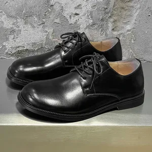 Sepatu Derby bertali ujung bulat pria sepatu komuter modis nyaman bersirkulasi antiselip sederhana Retro