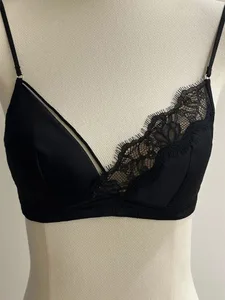 สไตล์ฝรั่งเศสลูกไม้ Bra Bralette หน้าอกเล็กไม่มี Underwire สามเหลี่ยมถ้วยบางเซ็กซี่ Push Up ชุดชั้นในชุดสตรีชุดชั้นใน