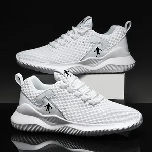 Sneakers för män Lightwhite Andas löparskor för män Mesh sommarsnörning utomhus promenadsko Zapatillas De Deporte