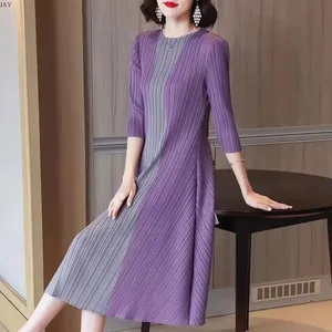 Miyake Schöne Abendkleider, plissiert, Damenkleid, schlicht, modisch, Kontrast, elastisch, locker, abgeschnittene Ärmel, Taillenband