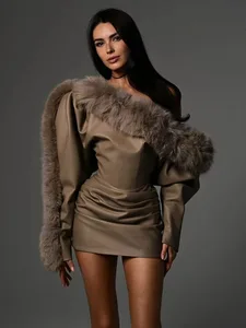 Kliou Minišaty z umělé kůže Žena Chlupatý Patchwork Šikmý límec Plný rukáv Bez zad Vysoký pas Street Fashion Classic Bodycon