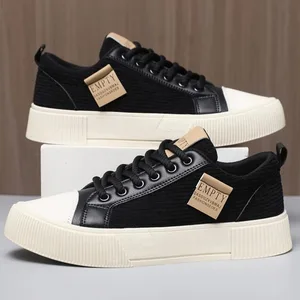 Modne męskie buty w stylu casual Platforma zewnętrzna Trampki do chodzenia Oddychające lekkie buty deskorolkowe Sportowe buty do biegania Plus rozmiar 48
